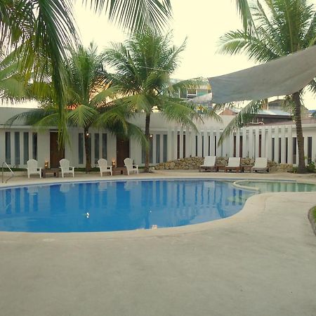 Urban Sands Hotel Iloilo Exterior foto