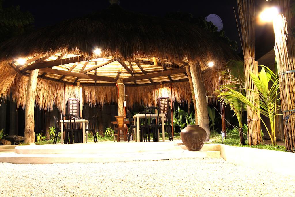 Urban Sands Hotel Iloilo Exterior foto